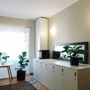 Flora Inn, Scotti's House - Due Passi In Centro 2*, Bergamo Italy