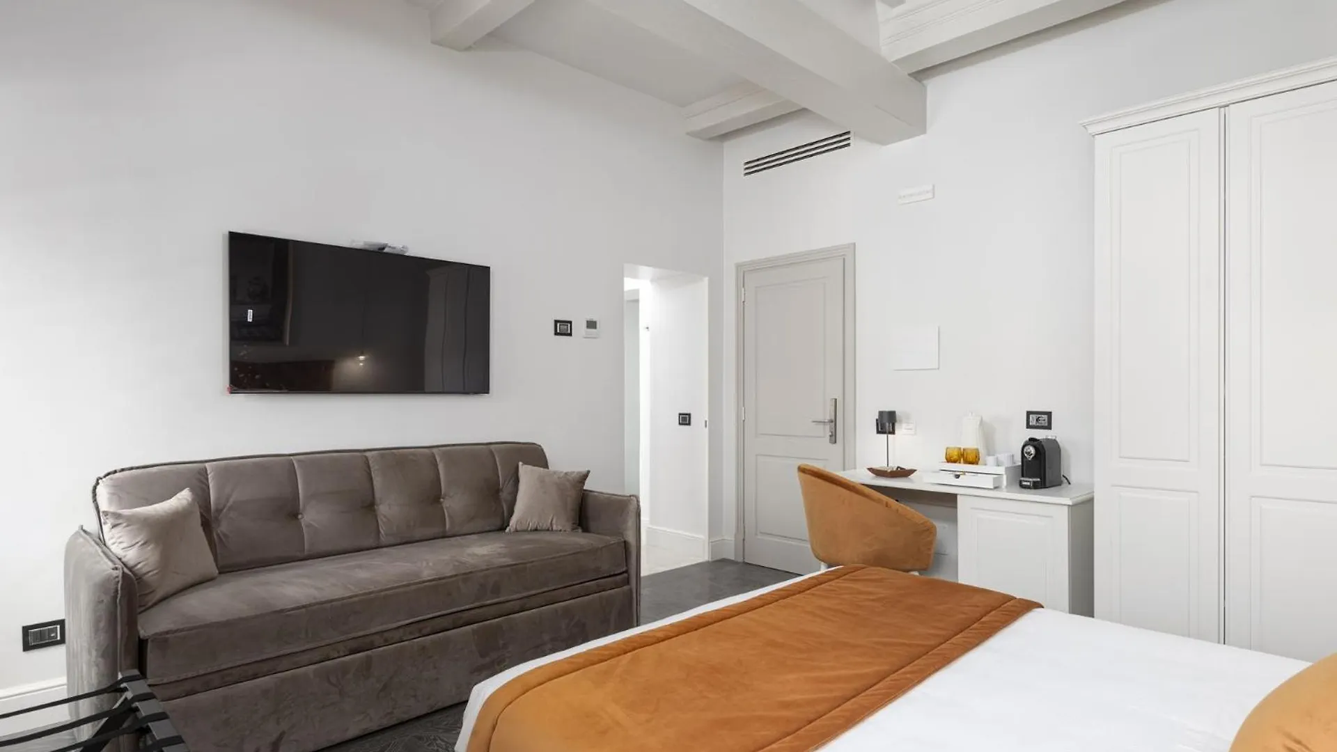 Magia Di Firenze Hotel 0*, Florence Italy